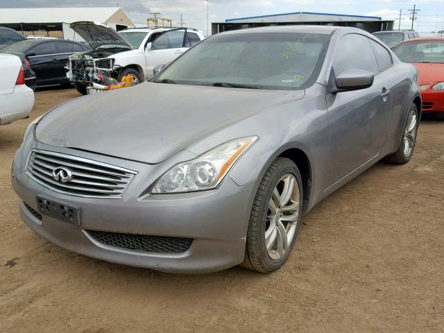 JNKCV64F49M651569 - 2009 INFINITI G37 SILVER photo 2