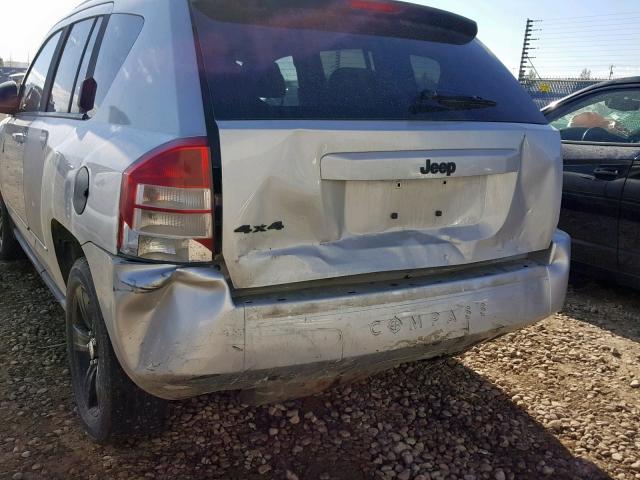 1J4NF4FB0AD507022 - 2010 JEEP COMPASS SP ვერცხლისფერი ფოტო 9