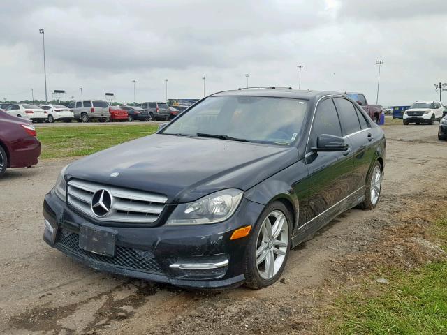 WDDGF4HB0DR263137 - 2013 MERCEDES-BENZ C 250 BLACK photo 2