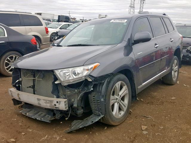 5TDDK3EH7DS217897 - 2013 TOYOTA HIGHLANDER GRAY photo 2