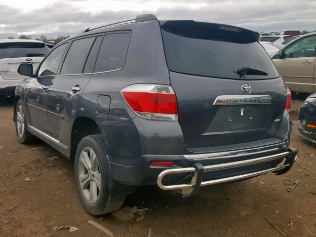 5TDDK3EH7DS217897 - 2013 TOYOTA HIGHLANDER GRAY photo 3