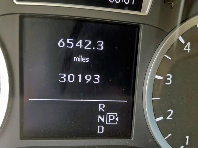 SJKCH5CP1JA043847 - 2018 INFINITI QX30 BASE RED photo 8