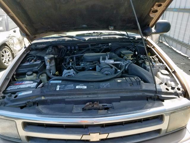 1GNDT13W0T2225646 - 1996 CHEVROLET BLAZER BROWN photo 7