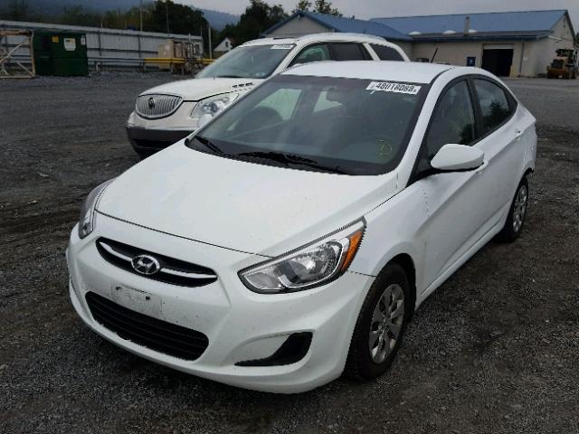 KMHCT4AE5GU160685 - 2016 HYUNDAI ACCENT SE WHITE photo 2