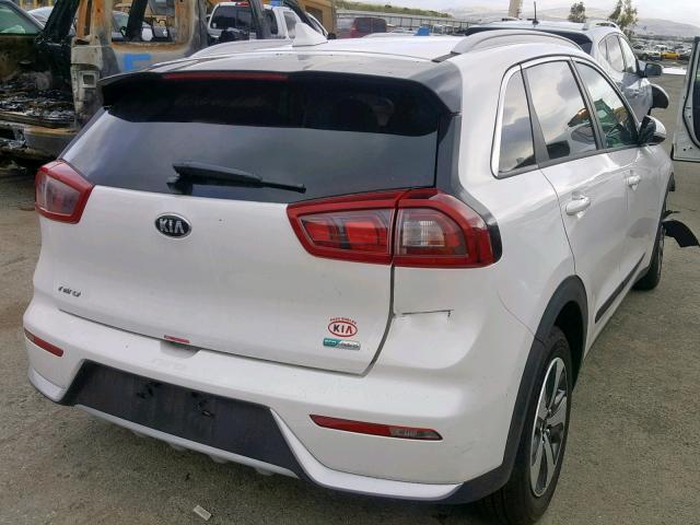 KNDCC3LC1K5234116 - 2019 KIA NIRO EX WHITE photo 4