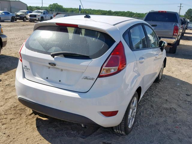 3FADP4EJ1GM112227 - 2016 FORD FIESTA SE WHITE photo 4