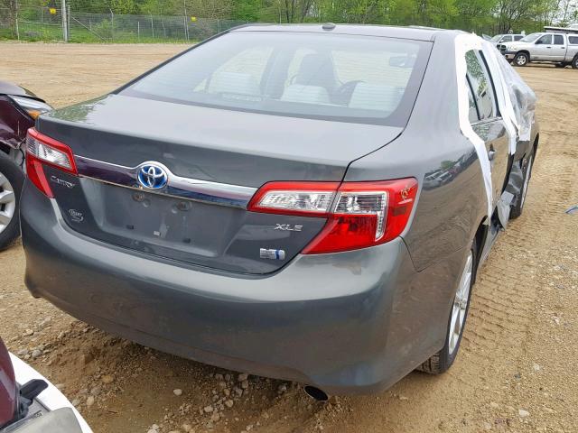 4T1BD1FK8DU067256 - 2013 TOYOTA CAMRY HYBR GREEN photo 4