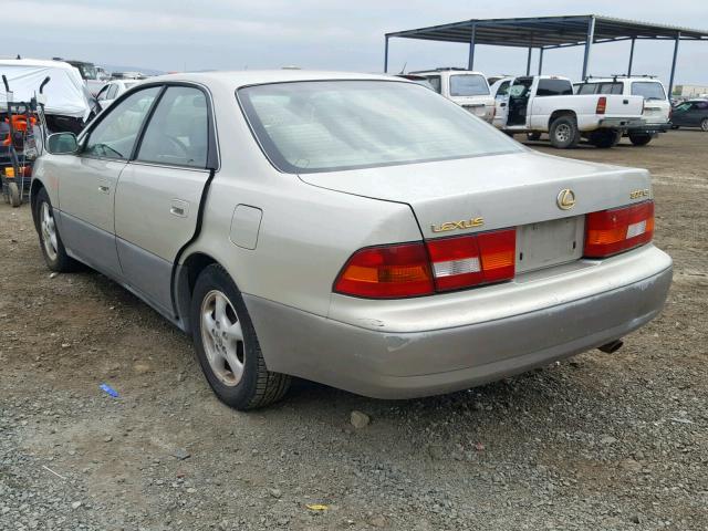 JT8BF22G1V0034273 - 1997 LEXUS ES 300 GOLD photo 3