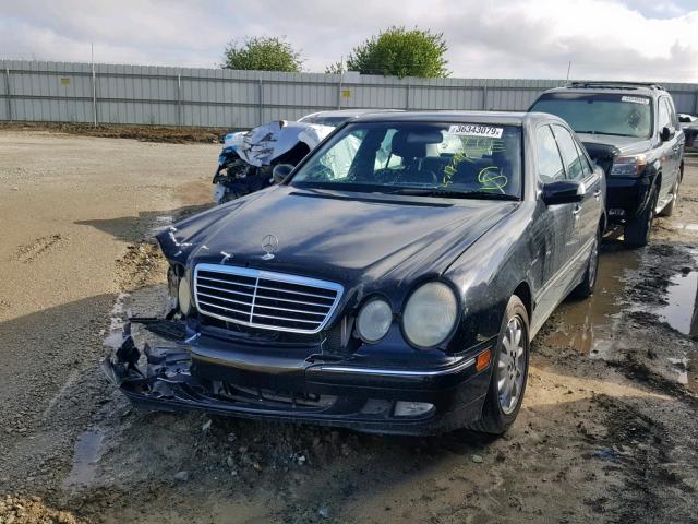 WDBJF65J91B364588 - 2001 MERCEDES-BENZ E 320 BLACK photo 2