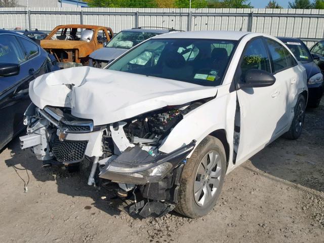 1G1PA5SG2E7229970 - 2014 CHEVROLET CRUZE LS WHITE photo 2