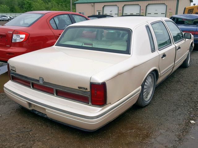 1LNLM83W9SY644399 - 1995 LINCOLN TOWN CAR C CREAM photo 4