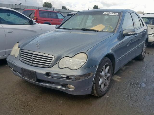 WDBRF61J94A611580 - 2004 MERCEDES-BENZ C 240 GRAY photo 2