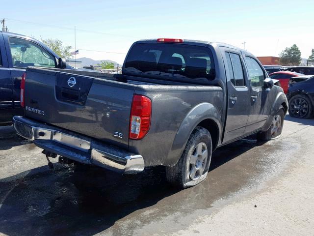 1N6AD07U28C415698 - 2008 NISSAN FRONTIER C SILVER photo 4