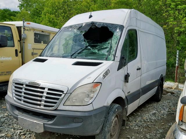 WDYPE745675164918 - 2007 FREIGHTLINER SPRINTER 2 WHITE photo 2