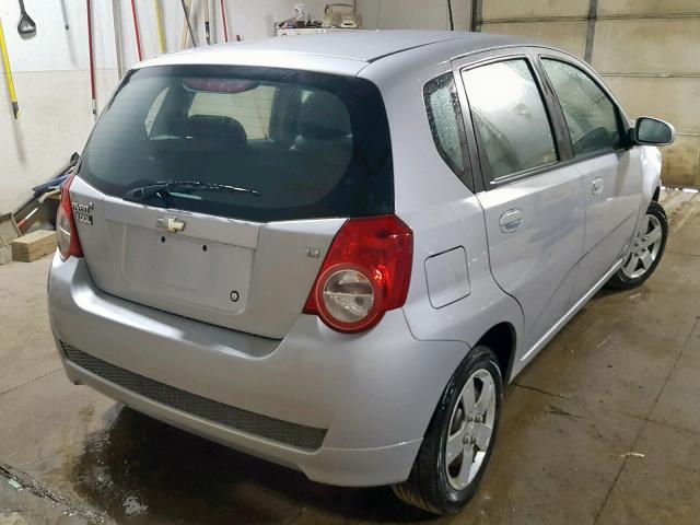 KL1TD6DE9AB119110 - 2010 CHEVROLET AVEO LS SILVER photo 4