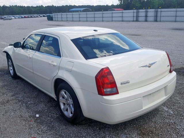 2C3LA43R07H767997 - 2007 CHRYSLER 300 WHITE photo 3