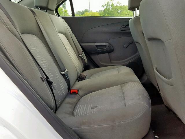 1G1JB5SH3H4153676 - 2017 CHEVROLET SONIC LS WHITE photo 6