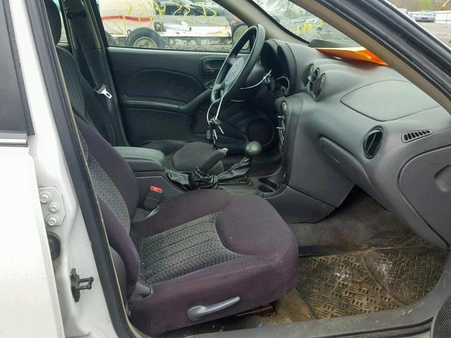 1G2NF52E74M507300 - 2004 PONTIAC GRAND AM S WHITE photo 5