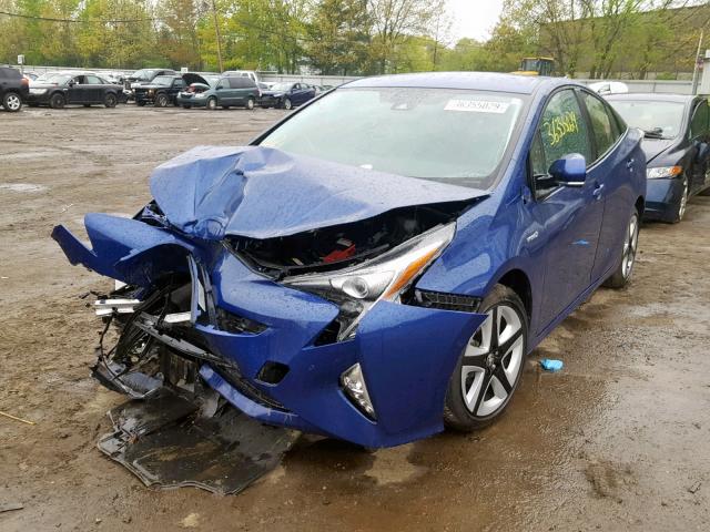 JTDKARFU2J3066599 - 2018 TOYOTA PRIUS BLUE photo 2