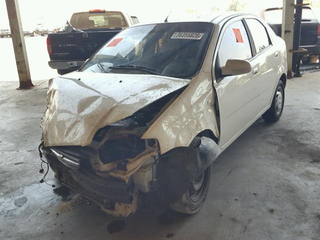 KL1TD56616B590417 - 2006 CHEVROLET AVEO BASE Ақ фото 2