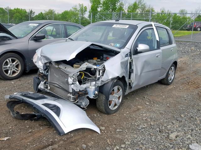 KL1TD66E09B301349 - 2009 CHEVROLET AVEO LS SILVER photo 2