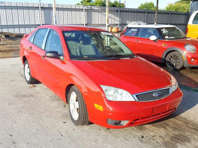 1FAHP34N37W128896 - 2007 FORD FOCUS ZX4 RED photo 1