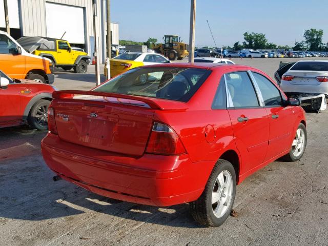 1FAHP34N37W128896 - 2007 FORD FOCUS ZX4 RED photo 4