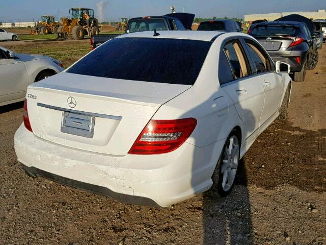 WDDGF4HB1DR268041 - 2013 MERCEDES-BENZ C 250 WHITE photo 4