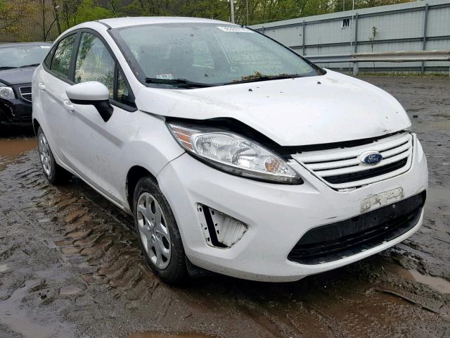 3FADP4AJ3CM139719 - 2012 FORD FIESTA S WHITE photo 1