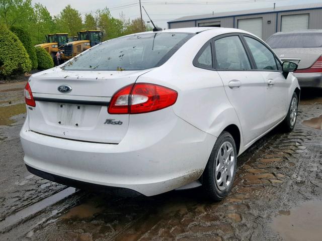 3FADP4AJ3CM139719 - 2012 FORD FIESTA S WHITE photo 4