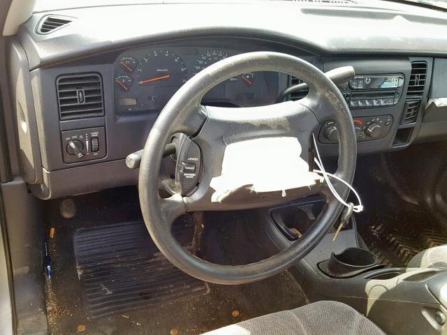 1D7HL38K74S664068 - 2004 DODGE DAKOTA QUA SILVER photo 9