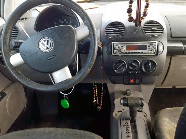 3VWBK21C11M477085 - 2001 VOLKSWAGEN NEW BEETLE 银色 照片 9