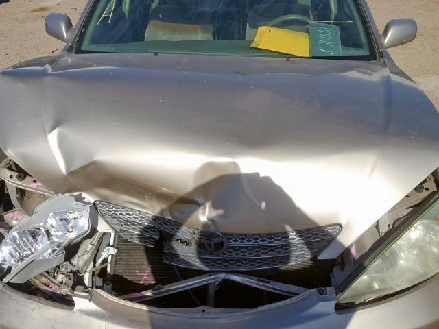 JTDBE32K640272455 - 2004 TOYOTA CAMRY LE BEIGE photo 7