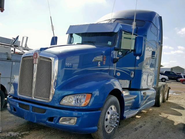 1XKAD49X8DJ316640 - 2013 KENWORTH CONSTRUCTI BLUE photo 2