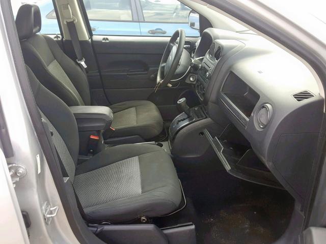 1J4FT47A79D125147 - 2009 JEEP COMPASS SP 银色 照片 5