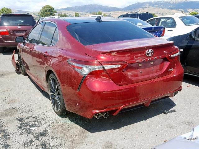 4T1BZ1HK7JU501239 - 2018 TOYOTA CAMRY XSE RED photo 3