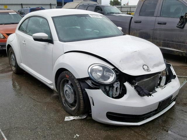 3VWJP7AT1EM602540 - 2014 VOLKSWAGEN BEETLE WHITE photo 1