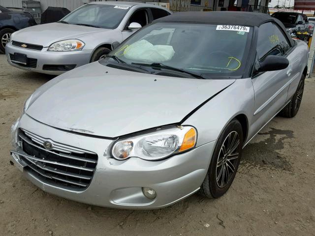 1C3EL55R04N128334 - 2004 CHRYSLER SEBRING LX SILVER photo 2