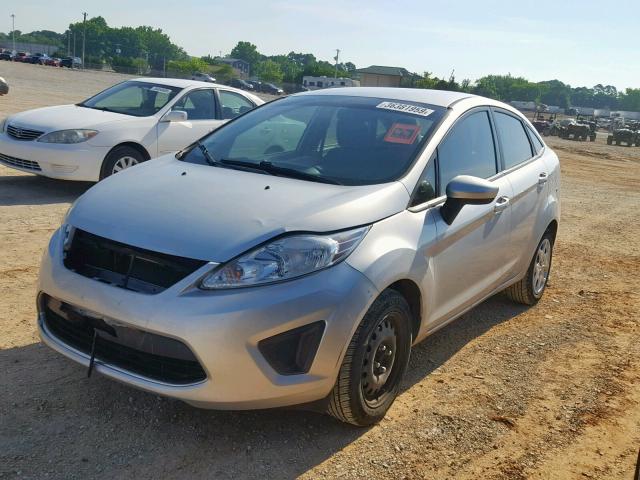 3FADP4AJ2BM111702 - 2011 FORD FIESTA S SILVER photo 2