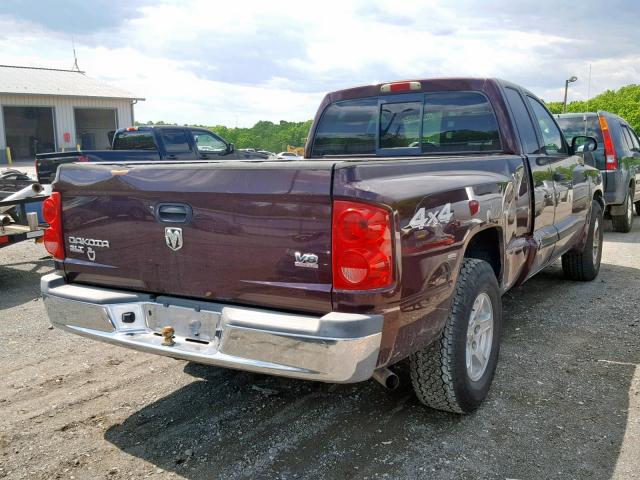 1D7HW42N85S127484 - 2005 DODGE DAKOTA SLT MAROON photo 4