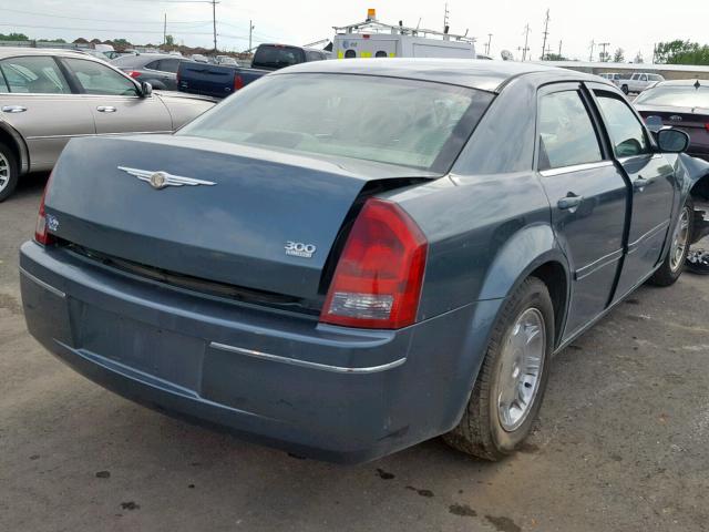 2C3KA53G56H212073 - 2006 CHRYSLER 300 TOURIN GRAY photo 4