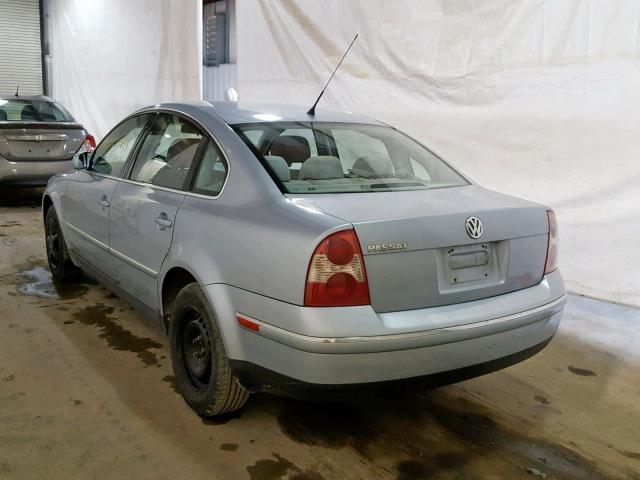 WVWMD63B93E076992 - 2003 VOLKSWAGEN PASSAT GL BLUE photo 3