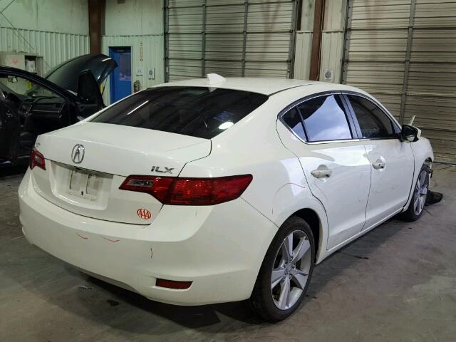 19VDE1F77DE003562 - 2013 ACURA ILX 20 TEC WHITE photo 4