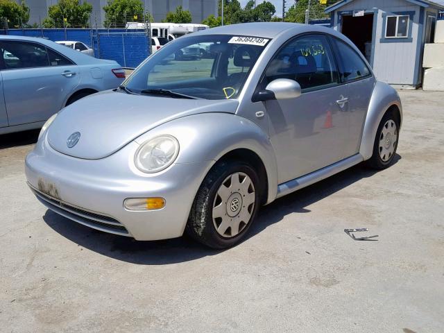 3VWBT21C11M410595 - 2001 VOLKSWAGEN NEW BEETLE ნაცრისფერი ფოტო 2