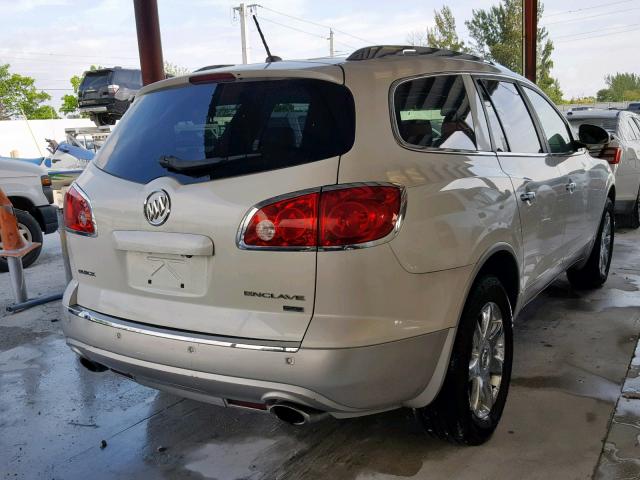 5GAER23788J104730 - 2008 BUICK ENCLAVE CX WHITE photo 4
