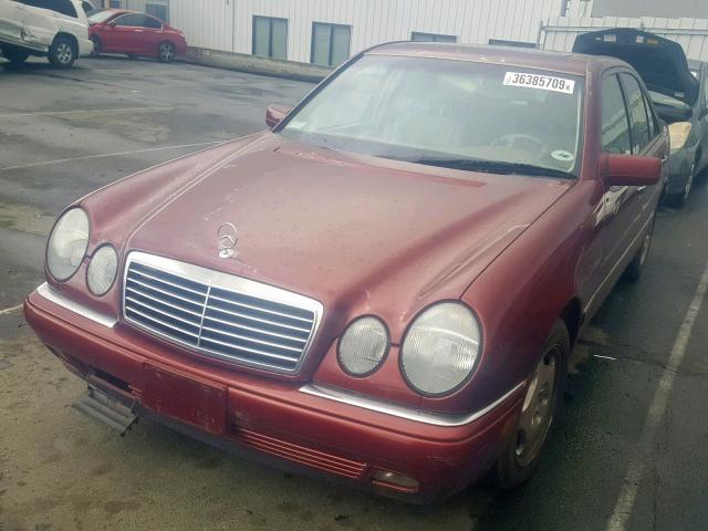 WDBJF65HXXA780600 - 1999 MERCEDES-BENZ E 320 RED photo 2