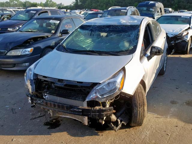 KNADM4A3XG6658113 - 2016 KIA RIO LX SILVER photo 2