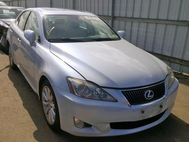 JTHBK262795105835 - 2009 LEXUS IS 250 WHITE photo 1