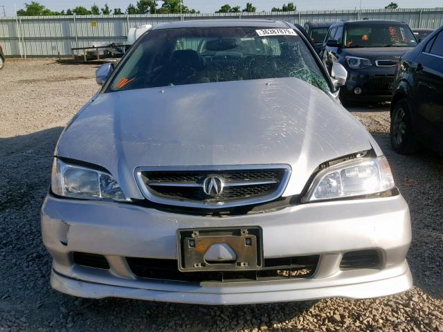 19UUA56691A001314 - 2001 ACURA 3.2TL SILVER photo 9