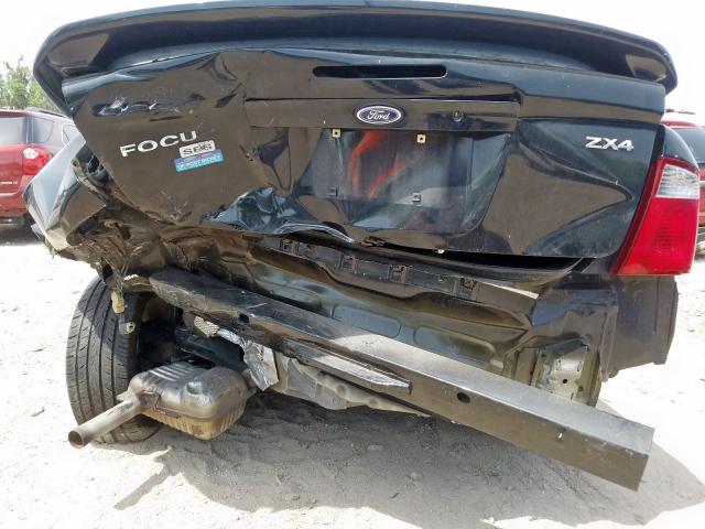 1FAFP34N45W136784 - 2005 FORD FOCUS ZX4  photo 9